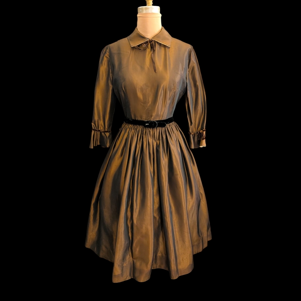 Elegant Vintage 1950s Brown/ Black TAFFETA Full Skirt PARTY DRESS Medium